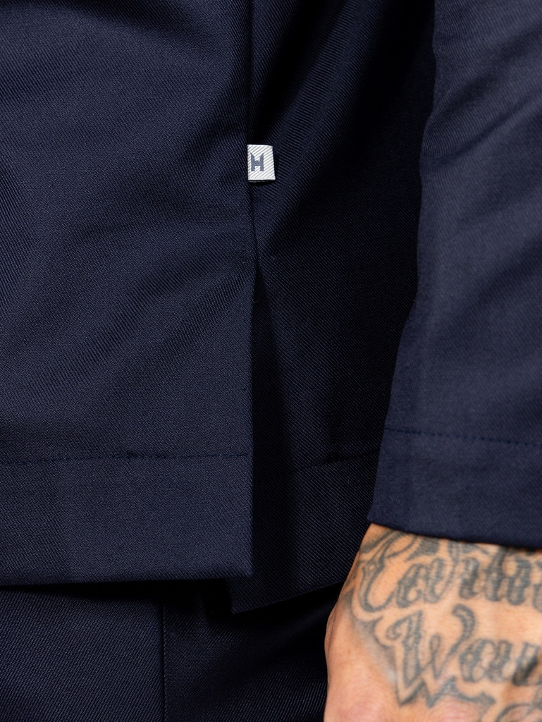 101268095_3-detail.jpg