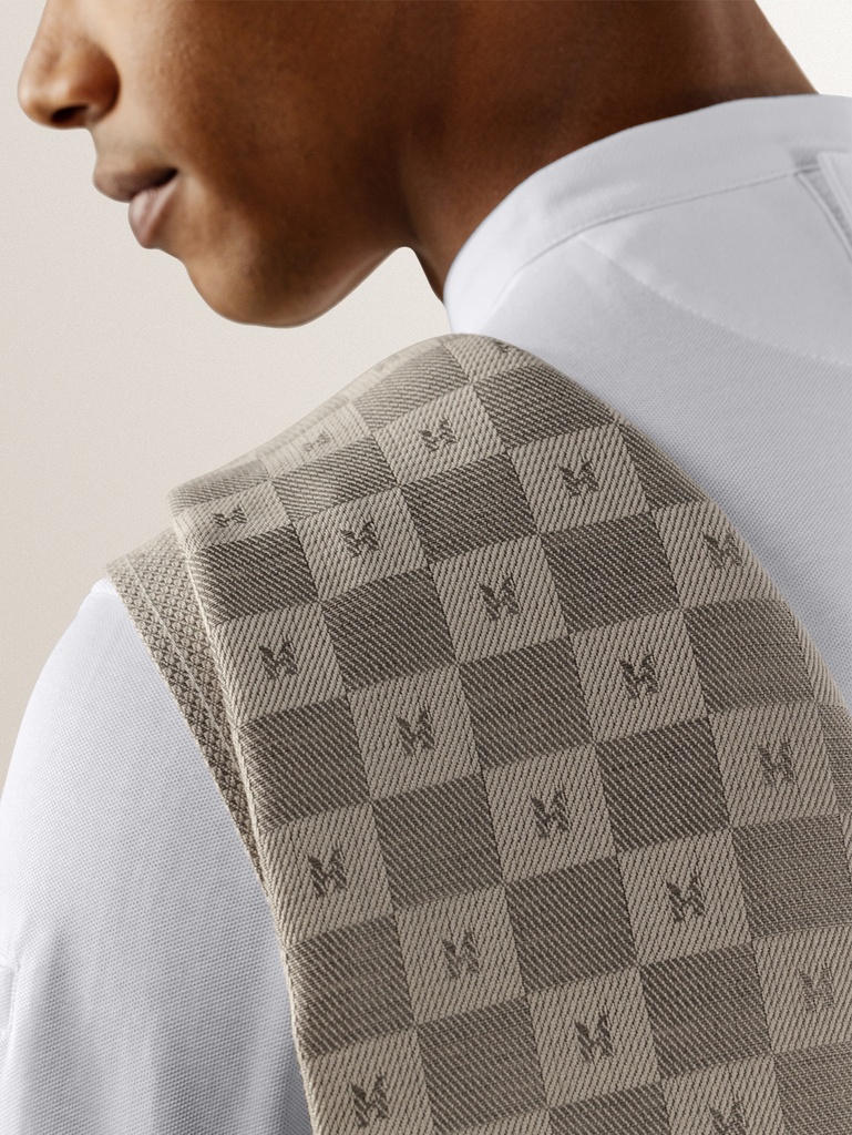 711040074_7-medium-back.jpg